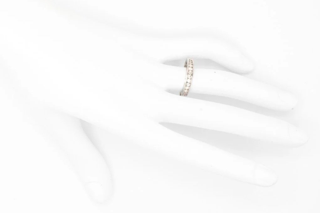 (H)White Gold Round Brilliant Cut Diamond Band