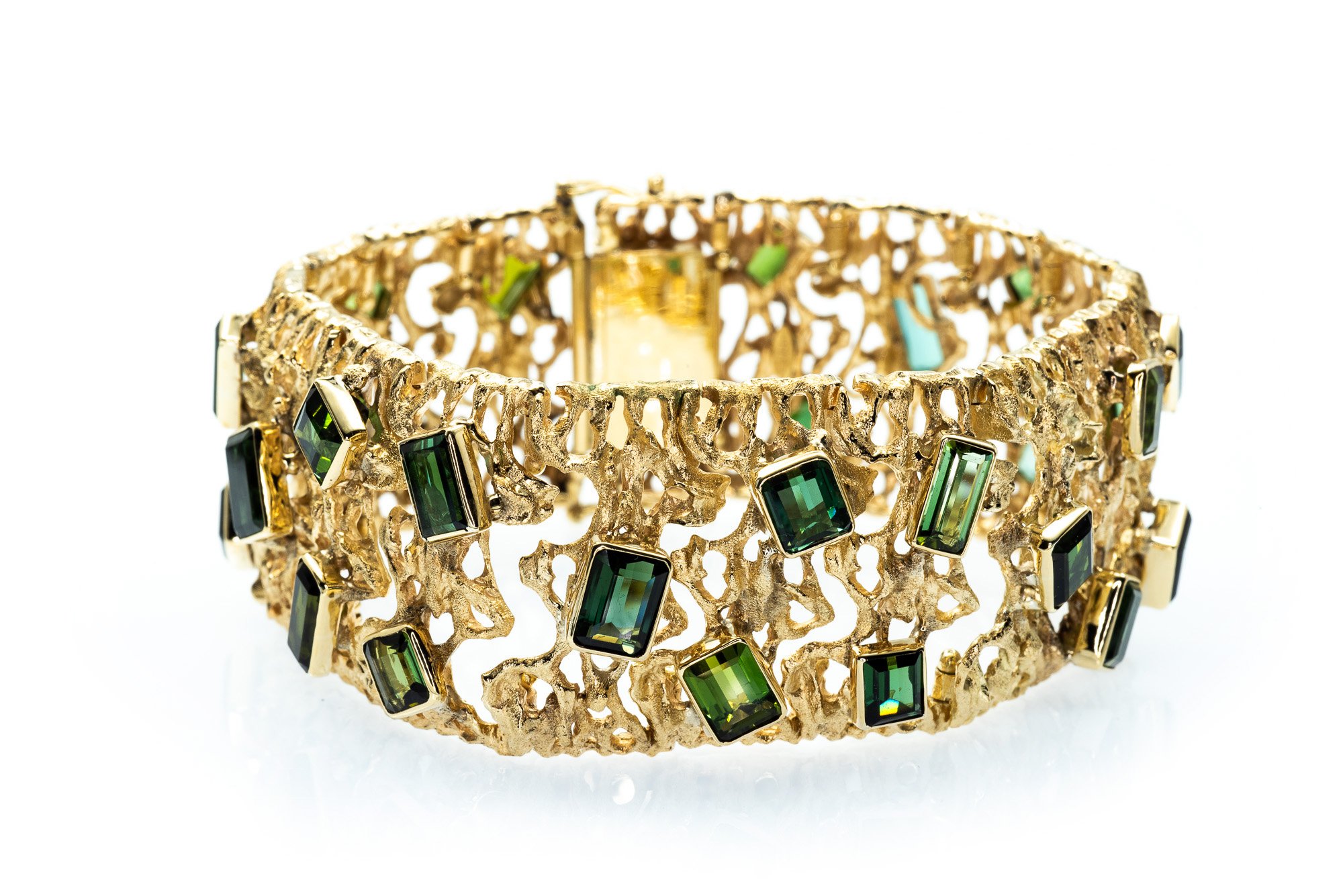 (F)Yellow Gold Green Tourmaline Organic Carved Bracelet