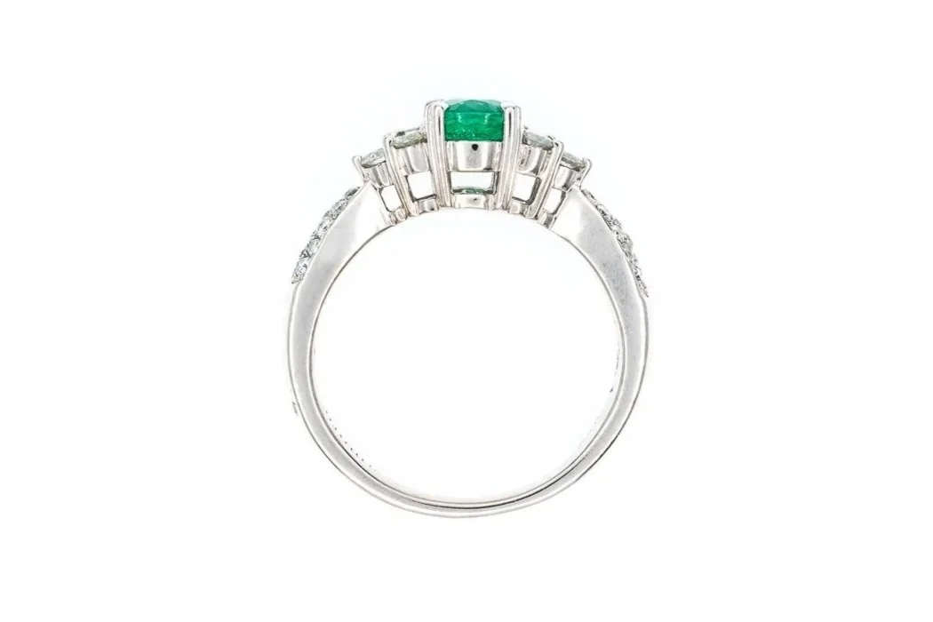 (F)White Gold Round Brilliant Cut Diamond Emerald Cluster Gemstone Ring