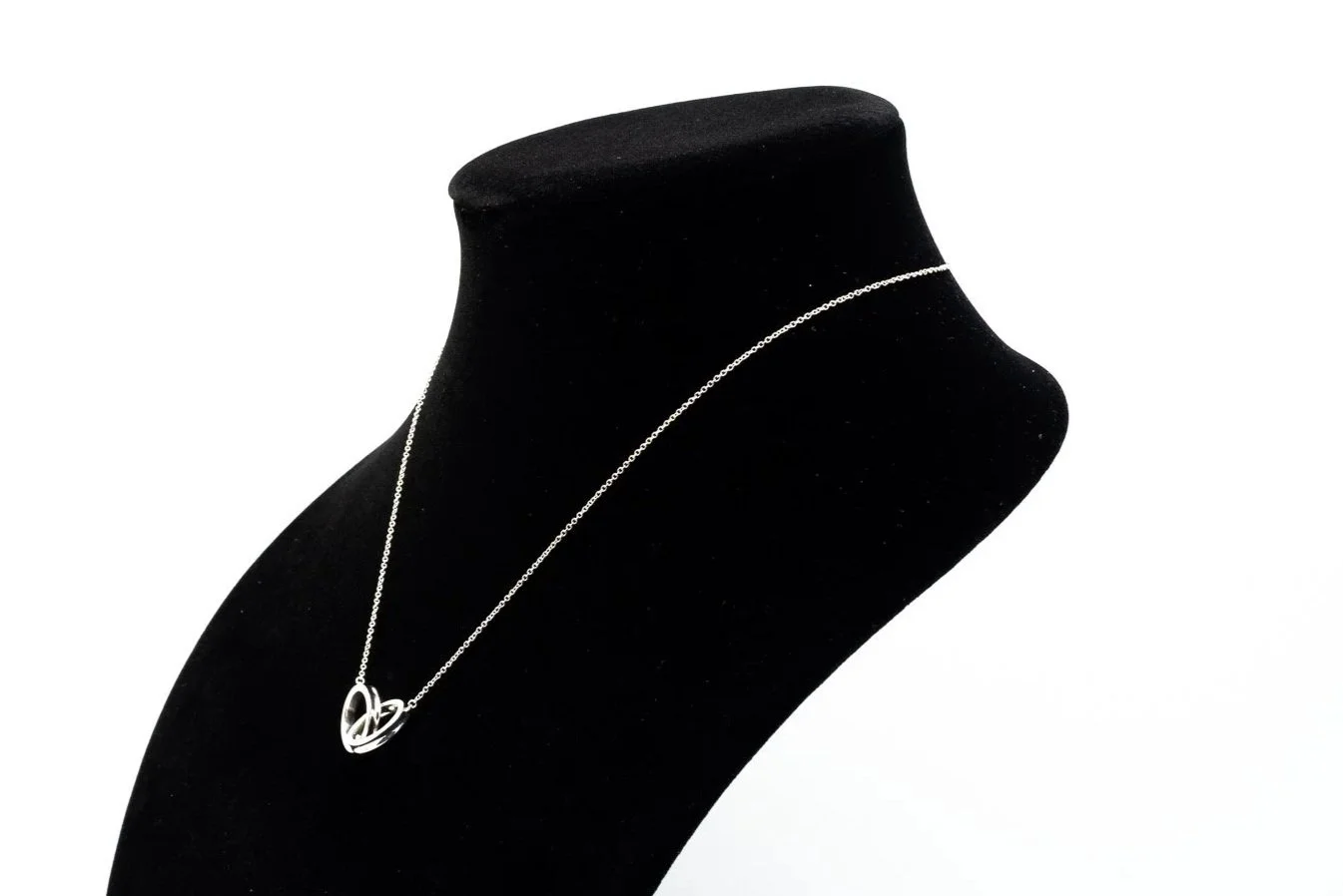 (S)Sterling Silver Tiffany & Co. Interlocking Circle Pendant