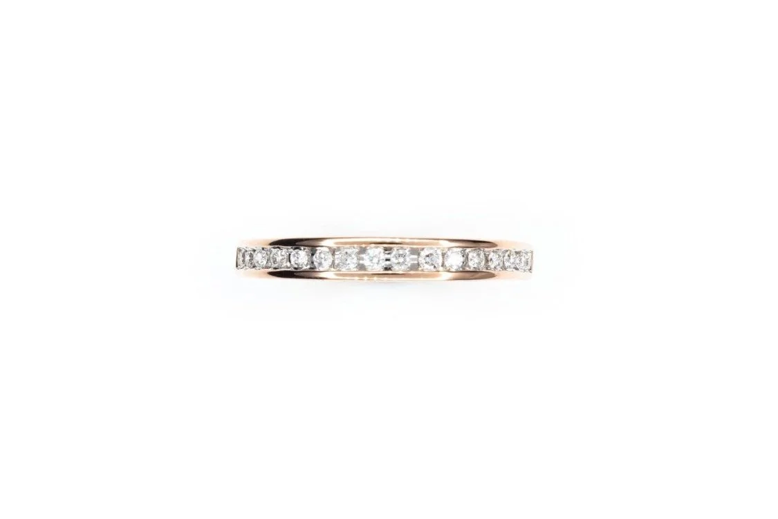 (T)Rose Gold Round Brilliant Cut Diamond Band