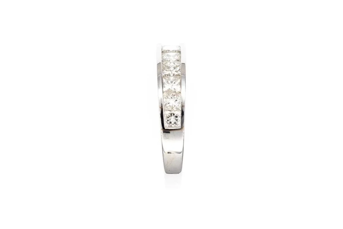 (S)White Gold Princess Cut Diamond Band