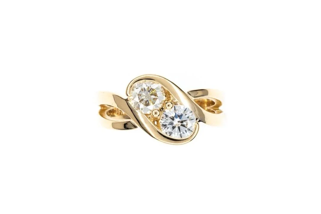 (T)Yellow Gold Round Brilliant Cut Two Stone Diamond Ring