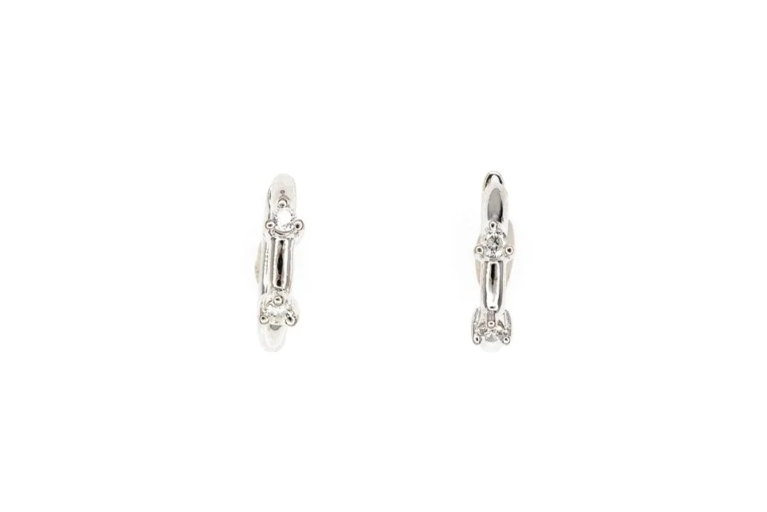 (T)White Gold Round Brilliant Cut Diamond Huggie Earrings