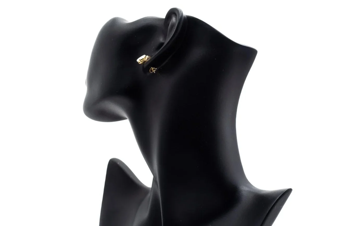 (B)Yellow Gold Diamond White Opal Stud Earrings