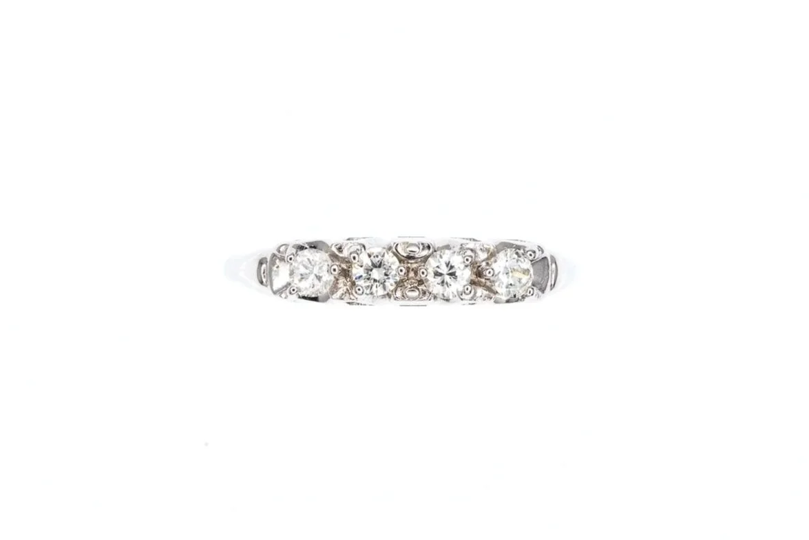 (T)White Gold Round Brilliant Cut Diamond Band