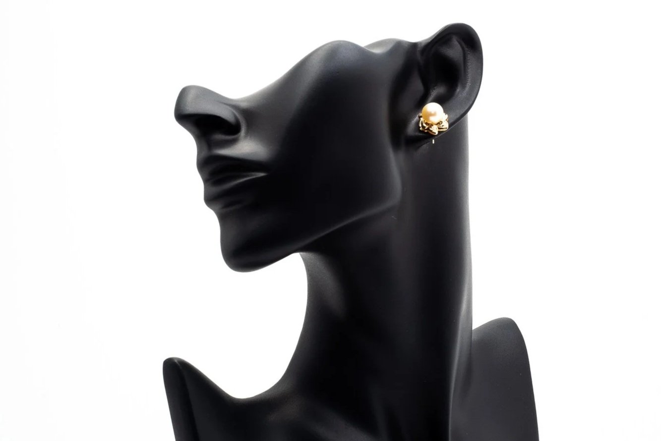 (F)Yellow Gold Diamond Akoya Cultured Pearl Stud Earrings