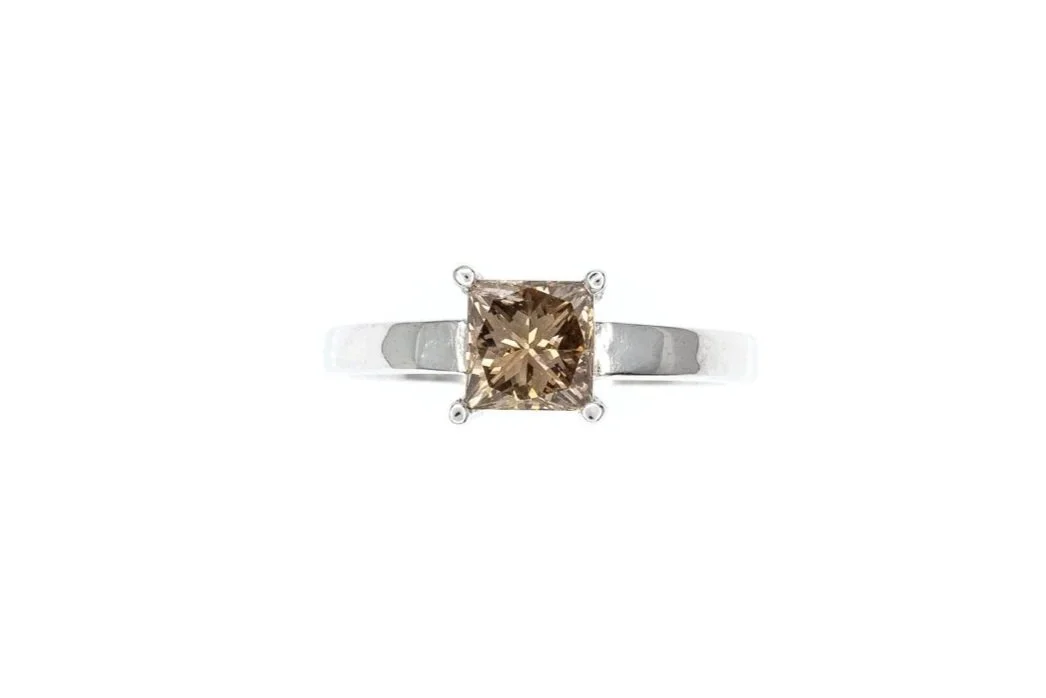 (T)White Gold Solitaire Princess Cut Diamond Engagement Ring