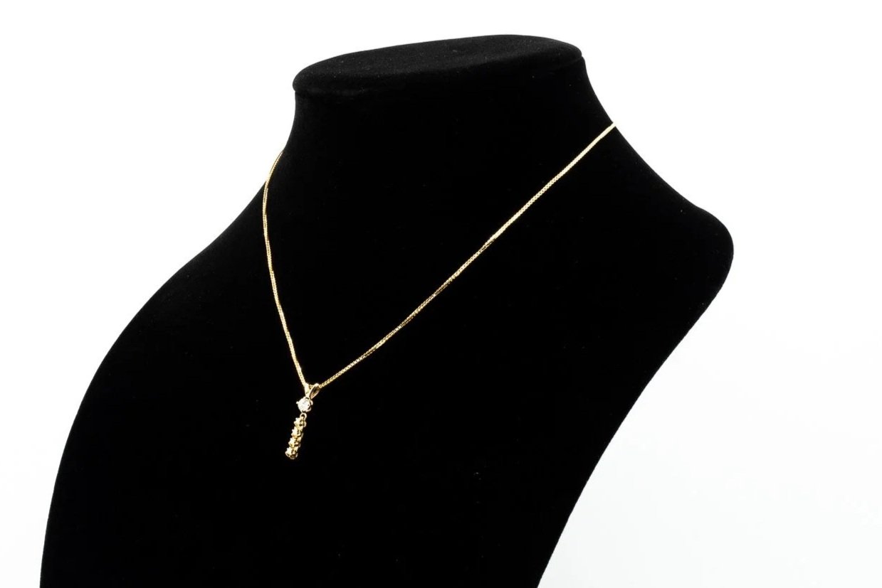 (S)Yellow Gold Round Brilliant Cut Diamond Drop Dangle Pendant