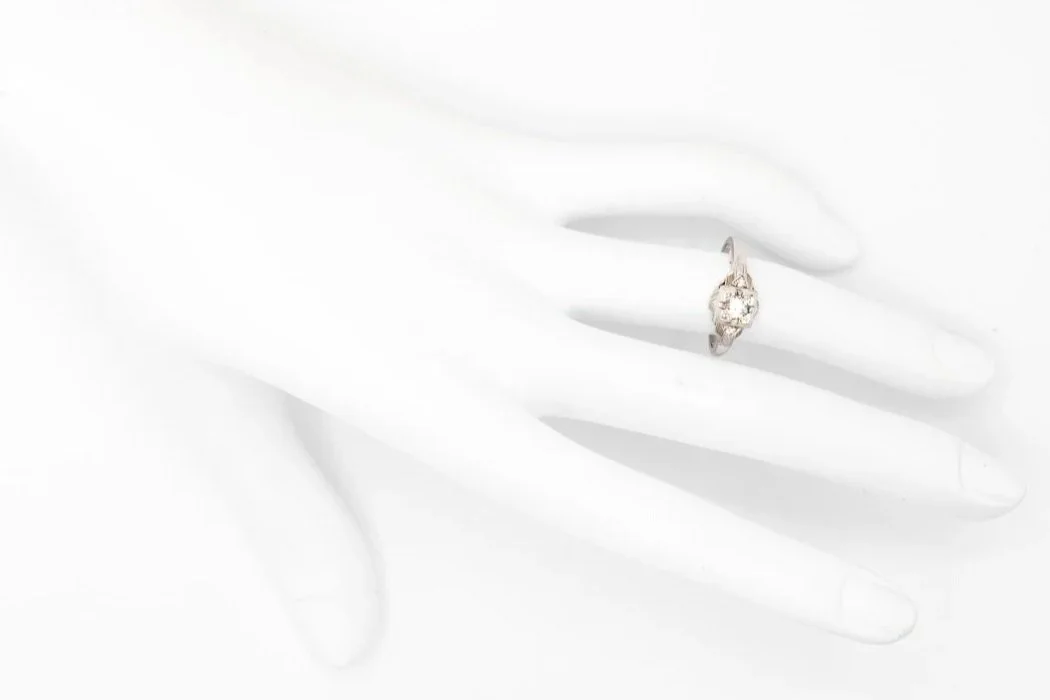 (H)White Gold Old European Cut Antique Art Deco Multi Diamond Ring