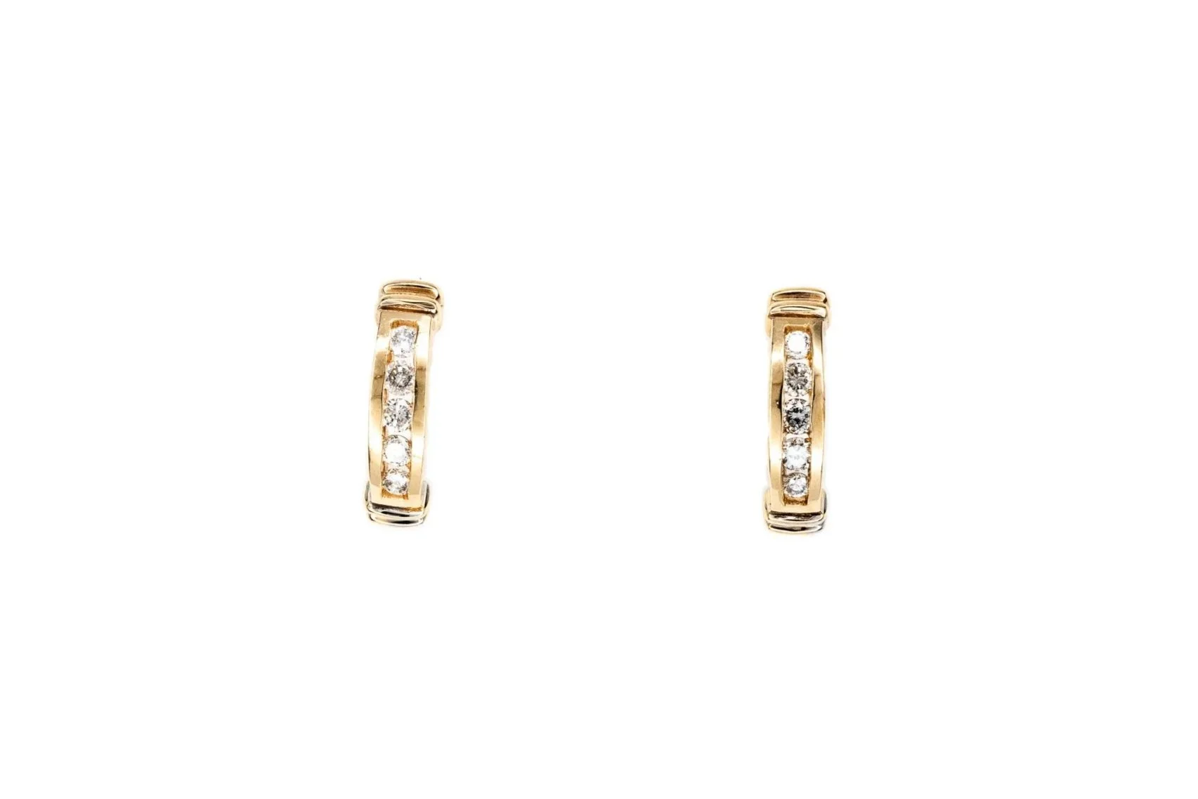 (T)Yellow Gold Round Brilliant Cut Diamond Linear Drop Stud Earrings