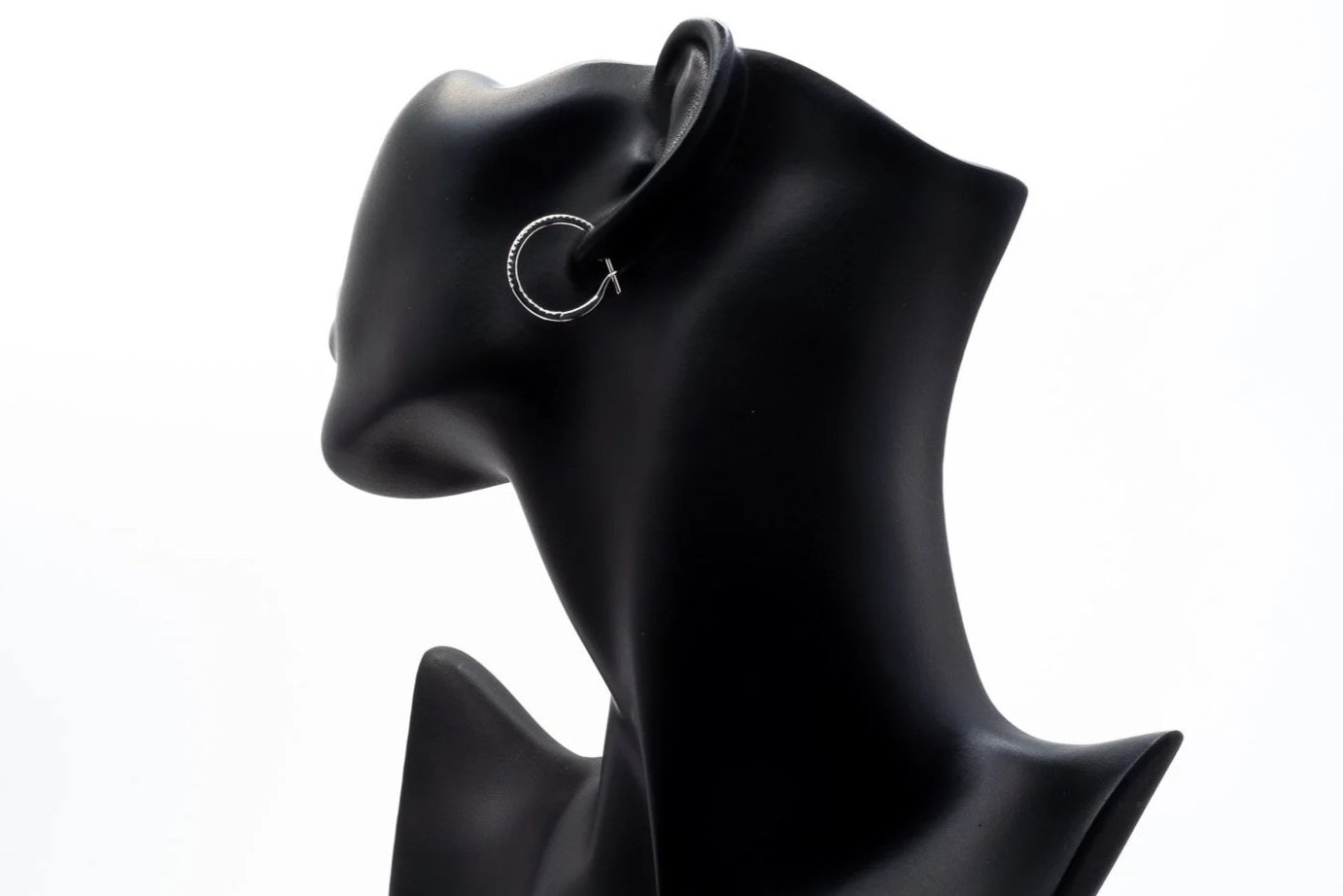 (B)White Gold Round Brilliant Cut Hinged Back Hoop Earrings