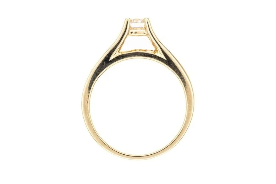 (F)White Yellow Gold Round Brilliant Cut Diamond Engagement Ring
