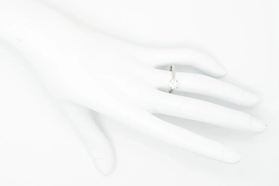 (H)White Gold Solitaire Round Brilliant Cut Diamond Engagement Ring