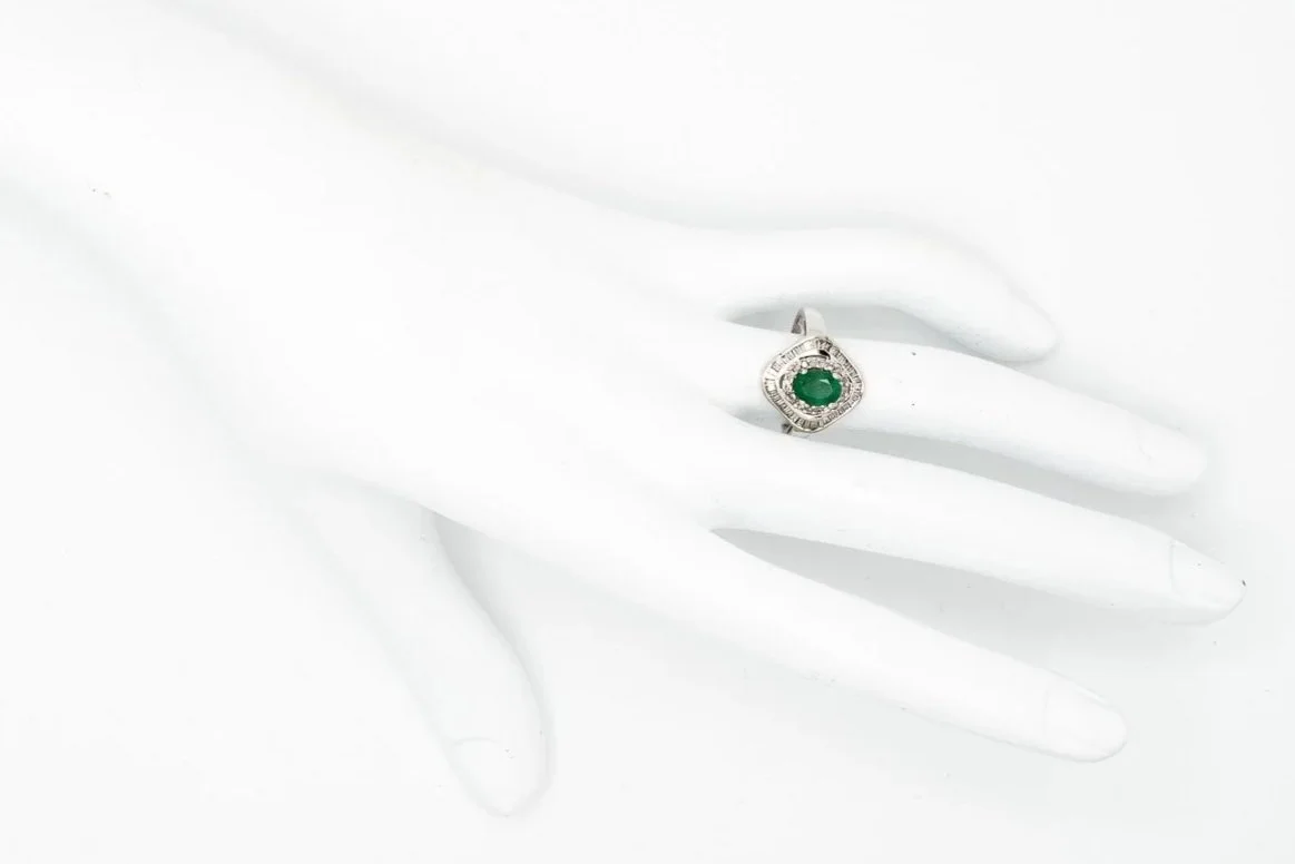 (H)White Gold Baguette Diamond Emerald Cluster Gemstone Ring