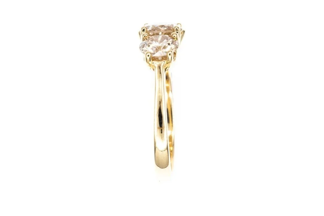 (S)Yellow Gold Round Brilliant Cut Multi Diamond Ring