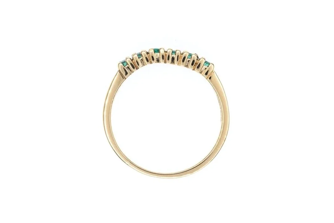 (F)Yellow Gold Emerald Gemstone Band