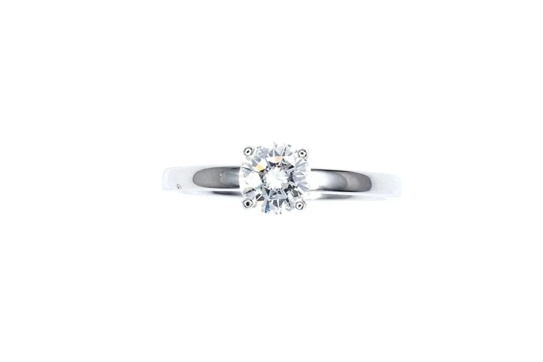 (T)White Gold Solitaire Round Brilliant Cut Diamond Engagement Ring
