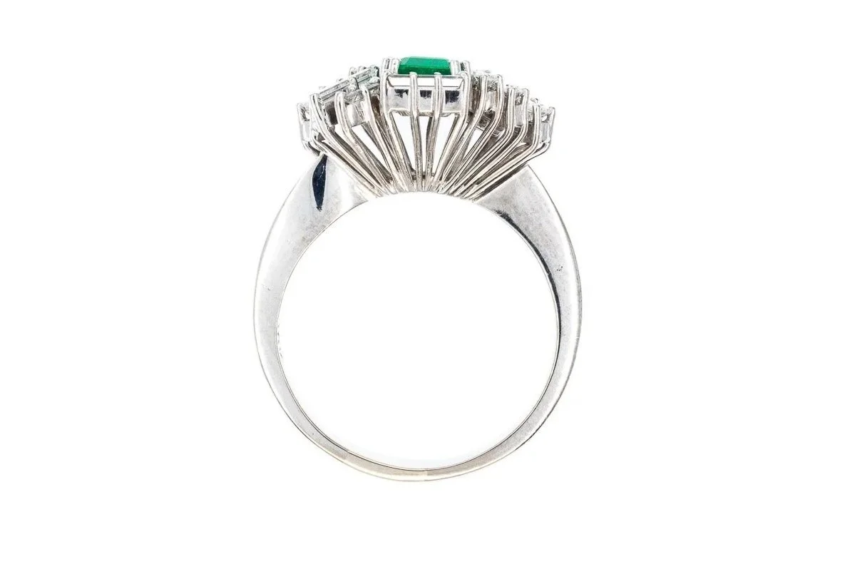 (F)White Gold Round Brilliant Cut Diamond Emerald Gemstone Ring