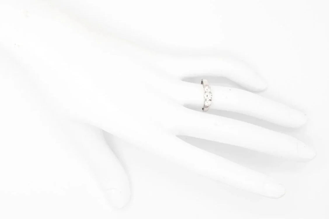 (H)White Gold Round Brilliant Cut Multi Diamond Ring