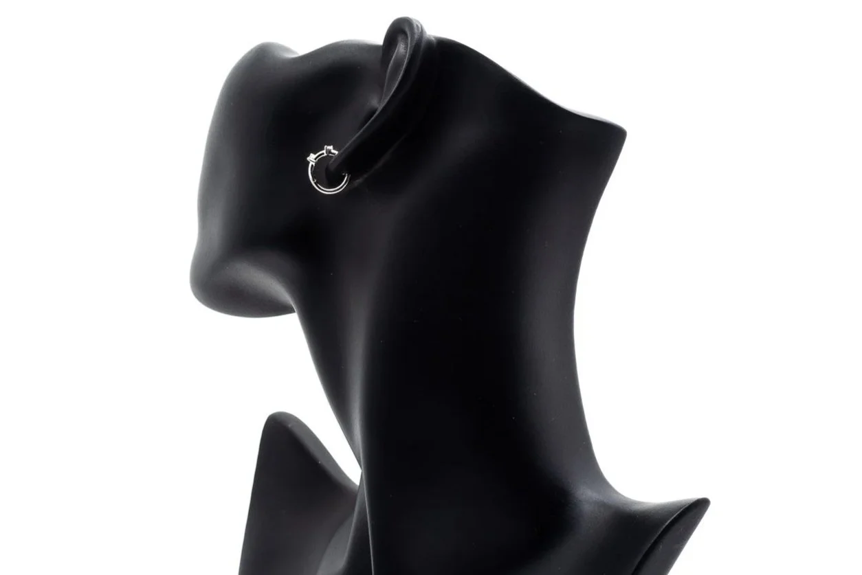 (B)White Gold Round Brilliant Cut Diamond Huggie Earrings