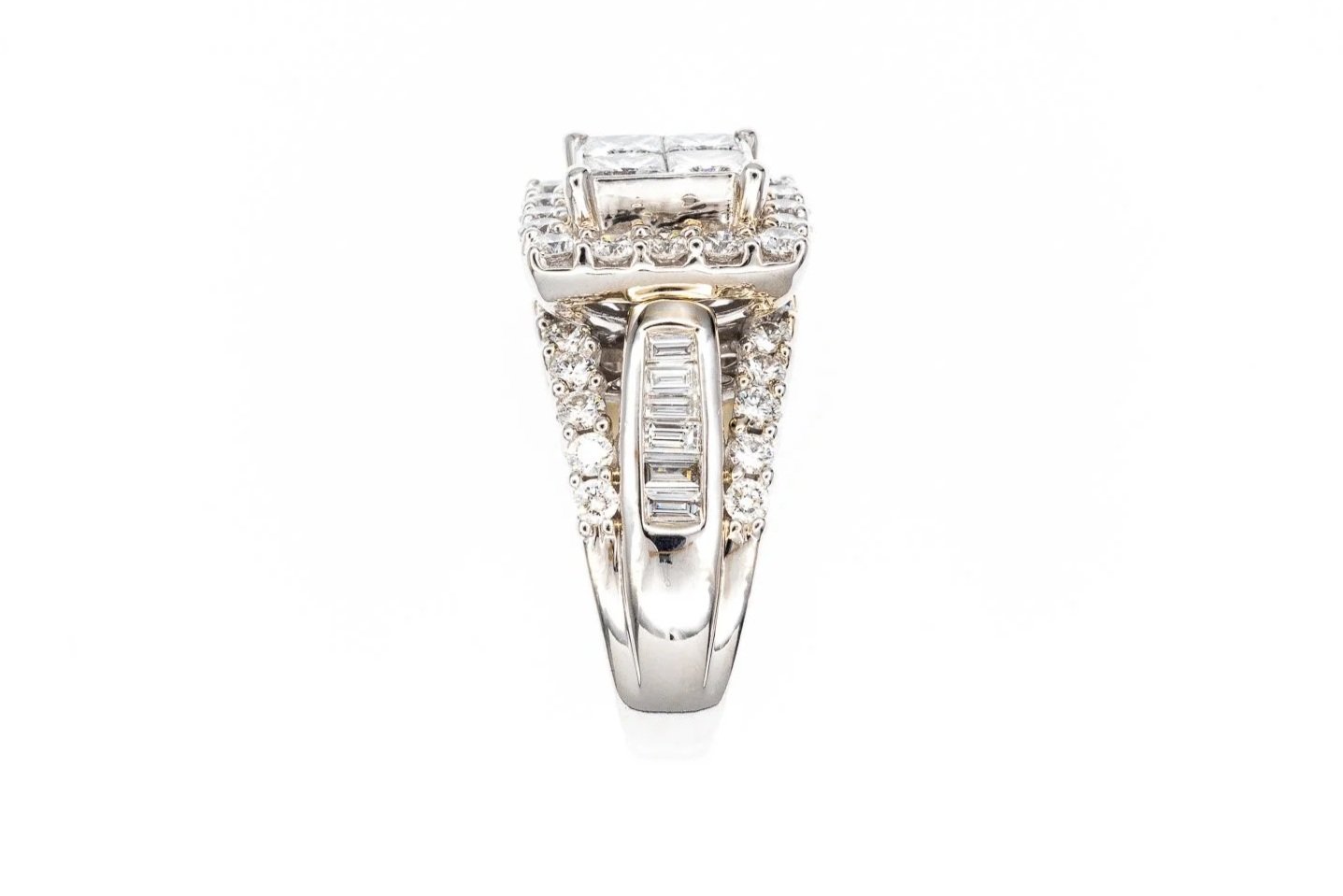 (S)White Gold Multi Diamond Cluster Ring