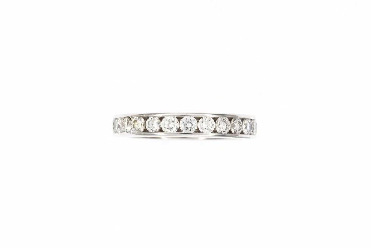 (T)White Gold Round Brilliant Cut Diamond Eternity Band