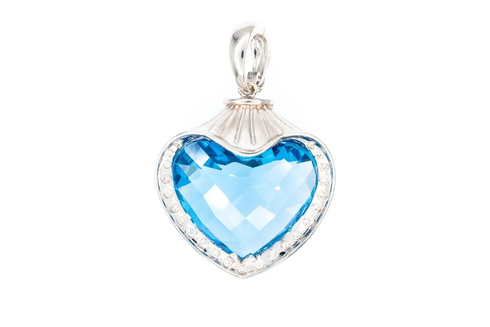 (T)White Gold Round Brilliant Cut Diamond Blue Topaz Heart Pendant