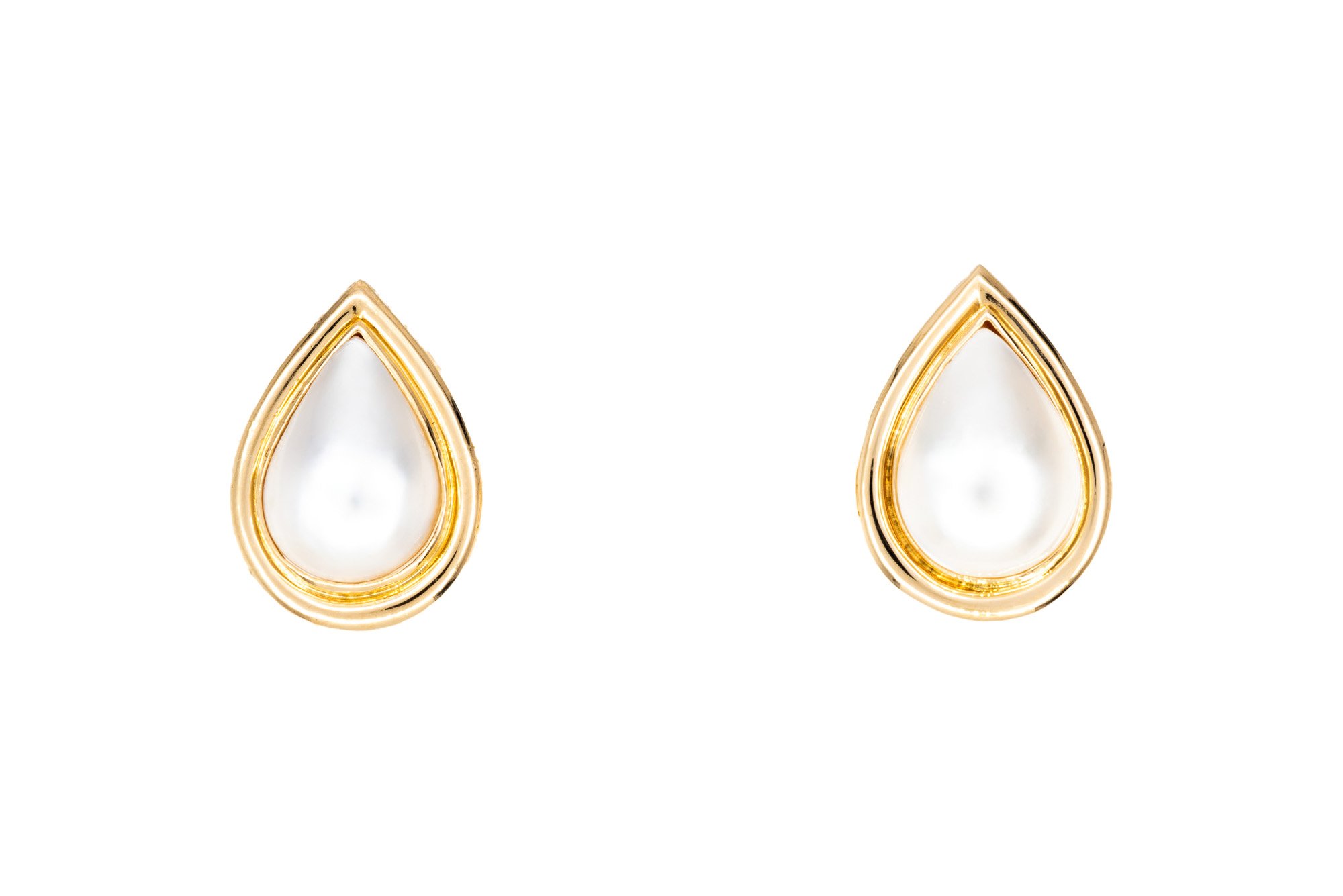 (T)Yellow Gold Solitaire Mabe Cultured Pearl Stud Earrings