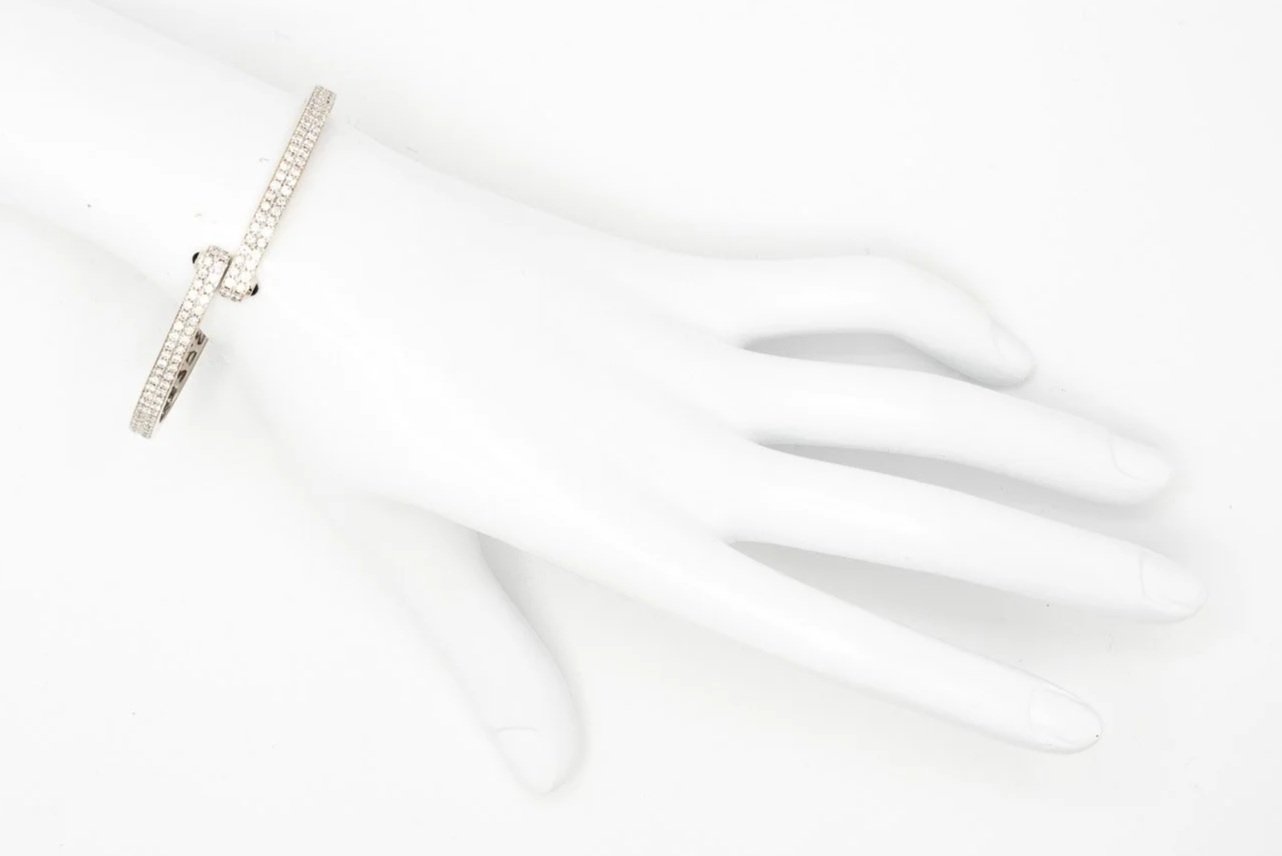 (H)White Gold Diamond Sapphire Hinged Bypass Bracelet