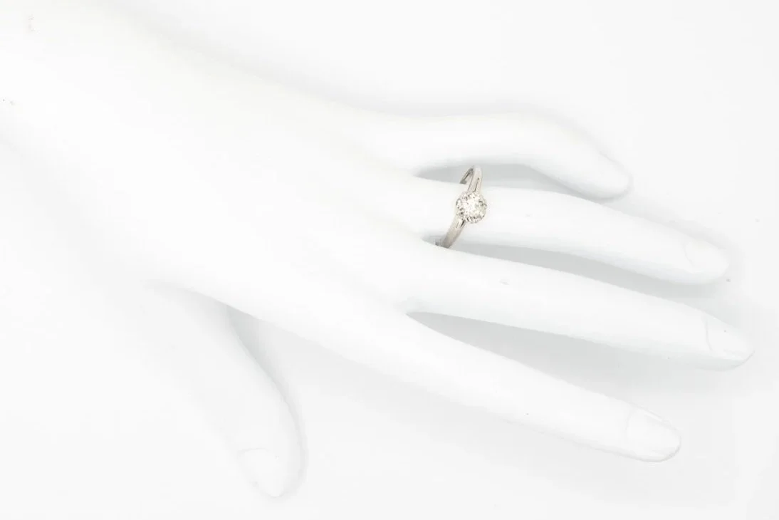 (H)White Gold Round Brilliant Cut Diamond Cluster Engagement Ring