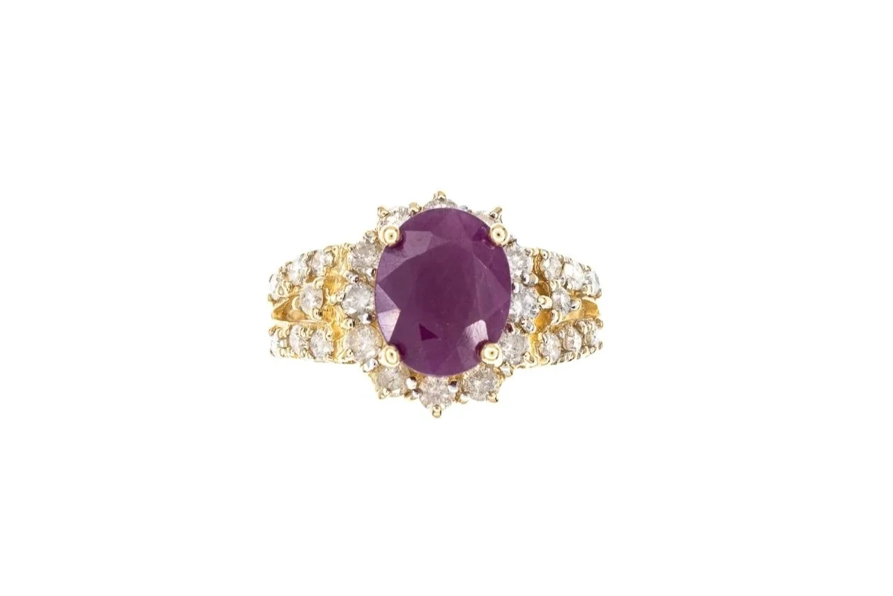 (T)Yellow Gold Round Brilliant Cut Diamond Ruby Cluster Gemstone Ring