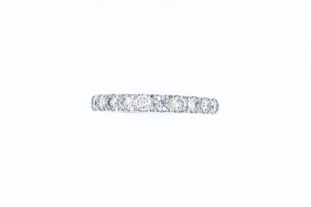 (T)White Gold Round Brilliant Cut Diamond Wedding Band