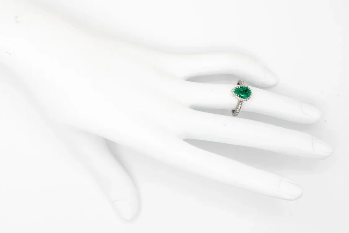 (H)Platinum Diamond Emerald Tacori Designer Ring