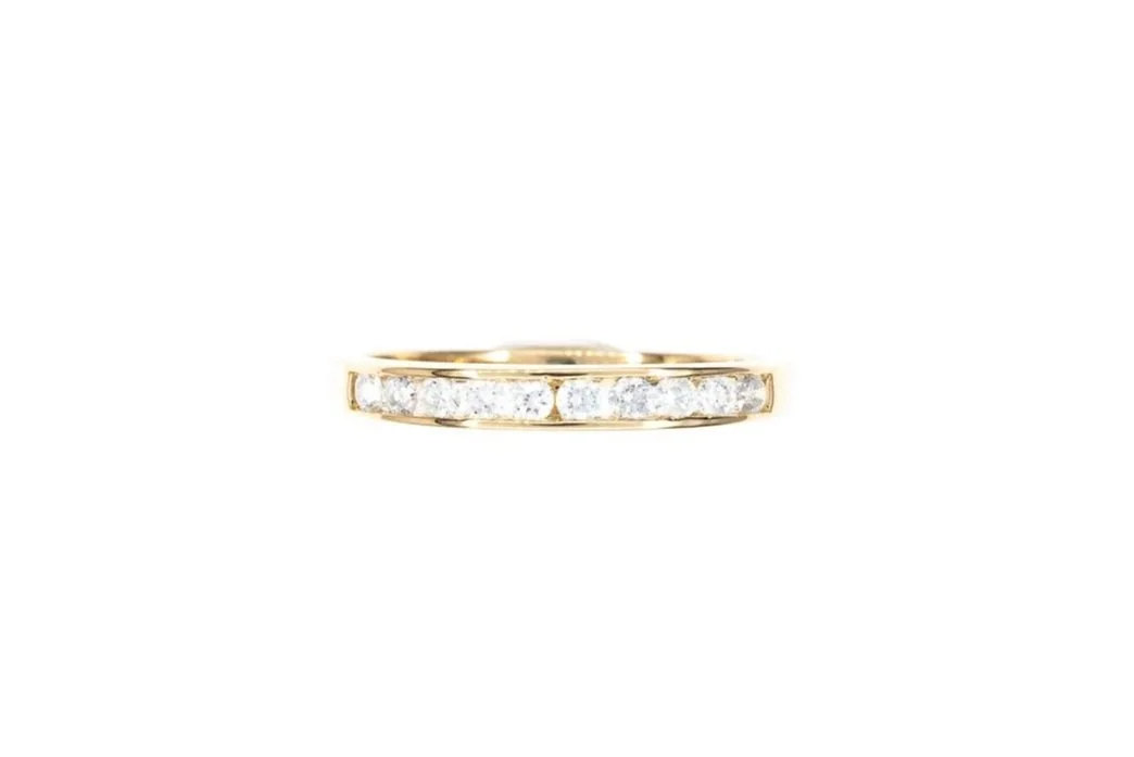 (T)Yellow Gold Round Brilliant Cut Diamond Band