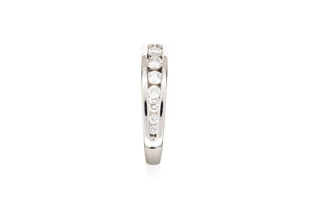 (S)White Gold Round Brilliant Cut Diamond Band