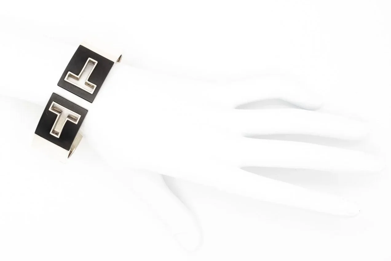 (H)Sterling Silver Black Ceramic Tiffany Hinged Bangle Bracelet