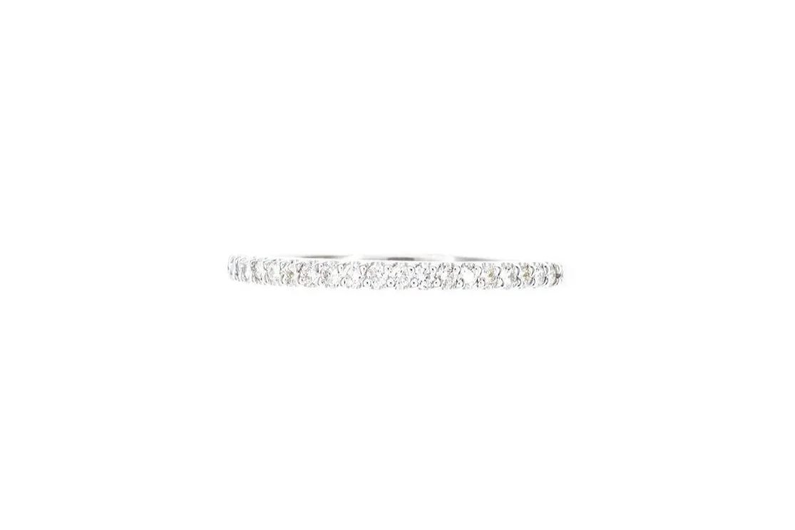 (T)White Gold Round Brilliant Cut Diamond Band