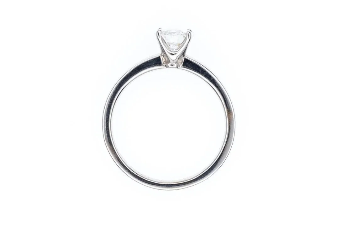 (F)White Gold Solitaire Round Brilliant Cut Diamond Engagement Ring