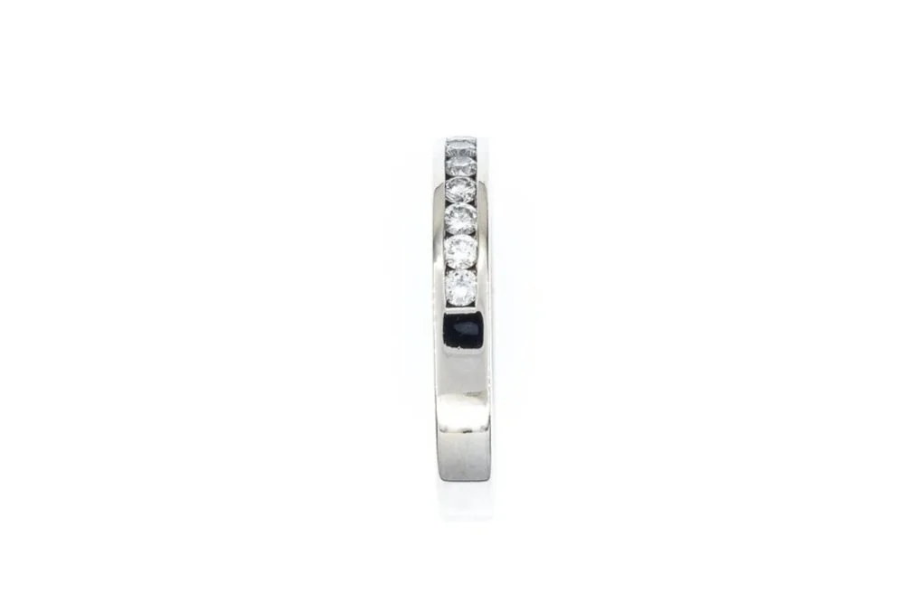(S)White Gold Round Brilliant Cut Diamond Band