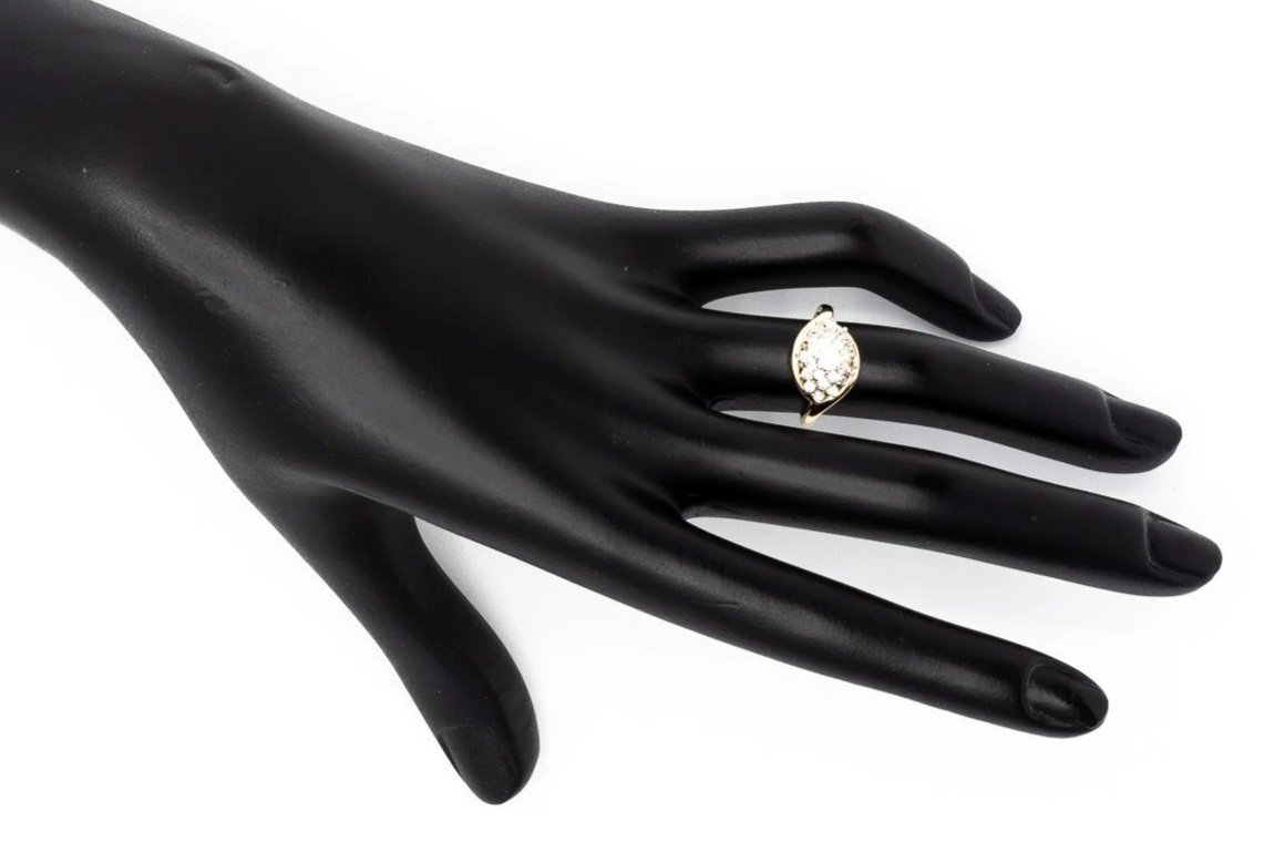 (H)Yellow Gold Multi Diamond Cluster Ring