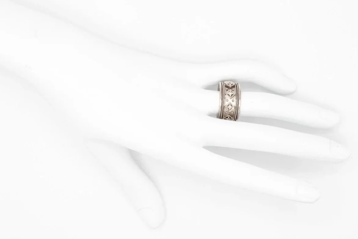 (H)White Gold Round Brilliant Cut Diamond Band