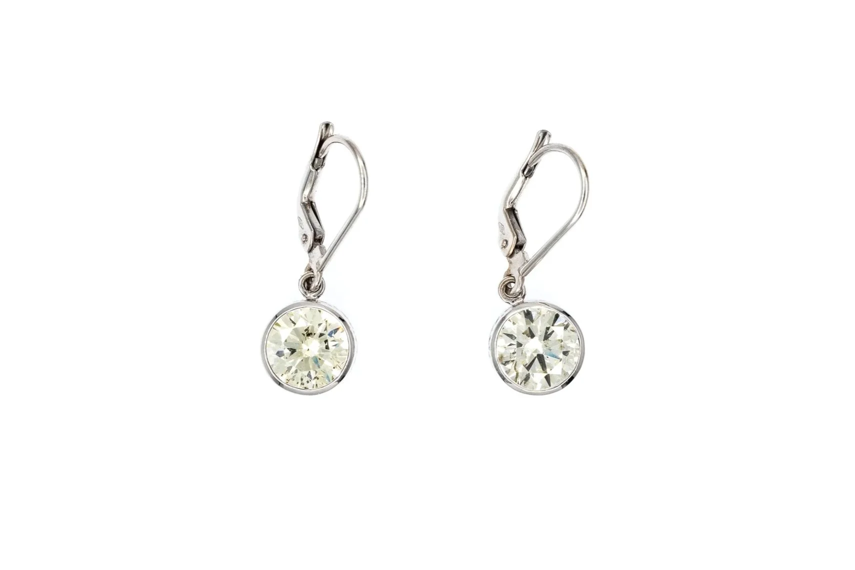 (T)White Gold Solitaire Round Brilliant Cut Diamond Drop Dangle Lever Back Earrings