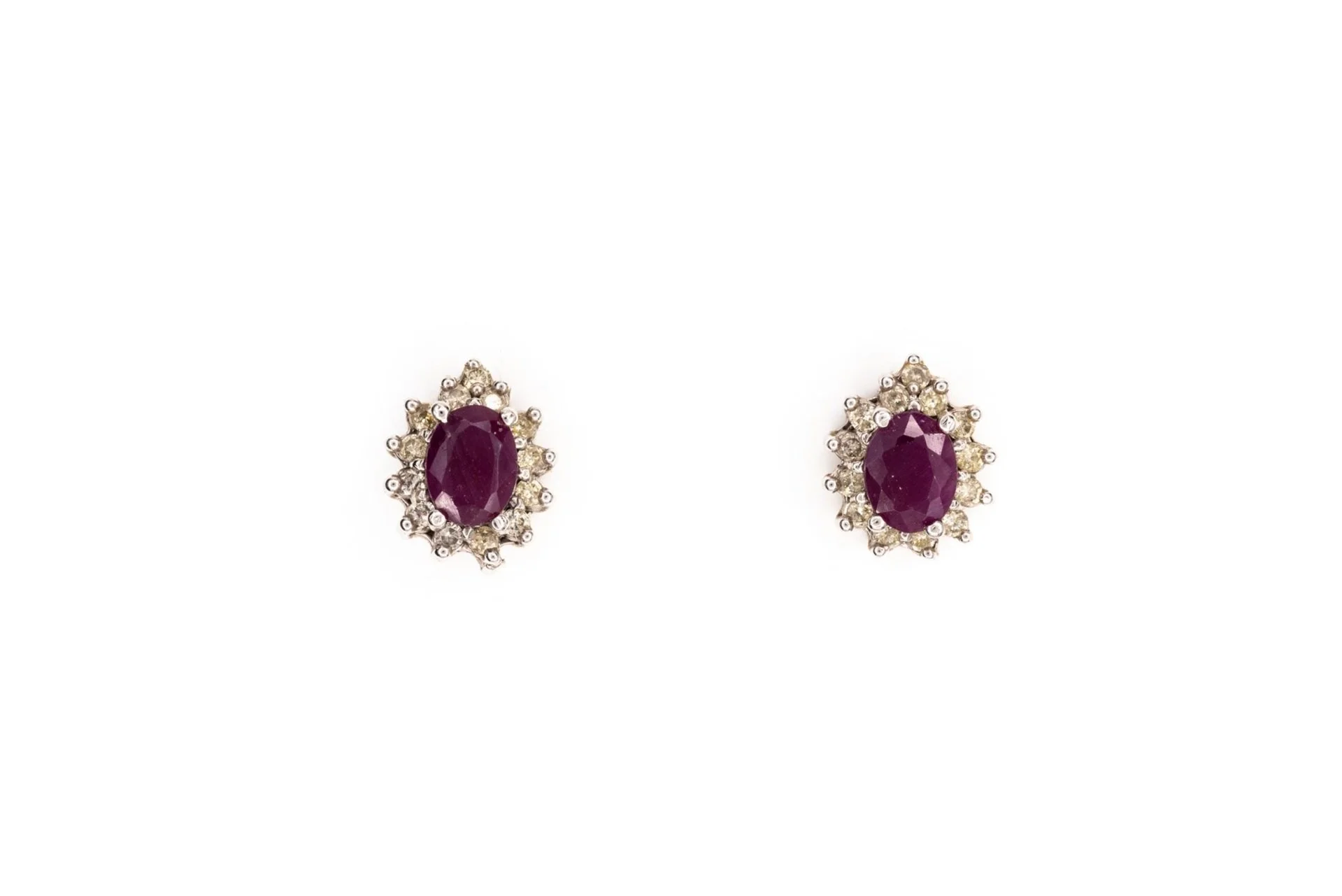 (T)White Gold Diamond Ruby Cluster Stud Earrings