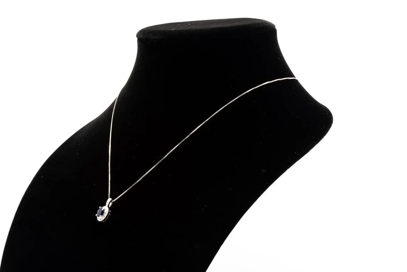 (S)White Gold Round Brilliant Cut Diamond Sapphire Halo Pendant