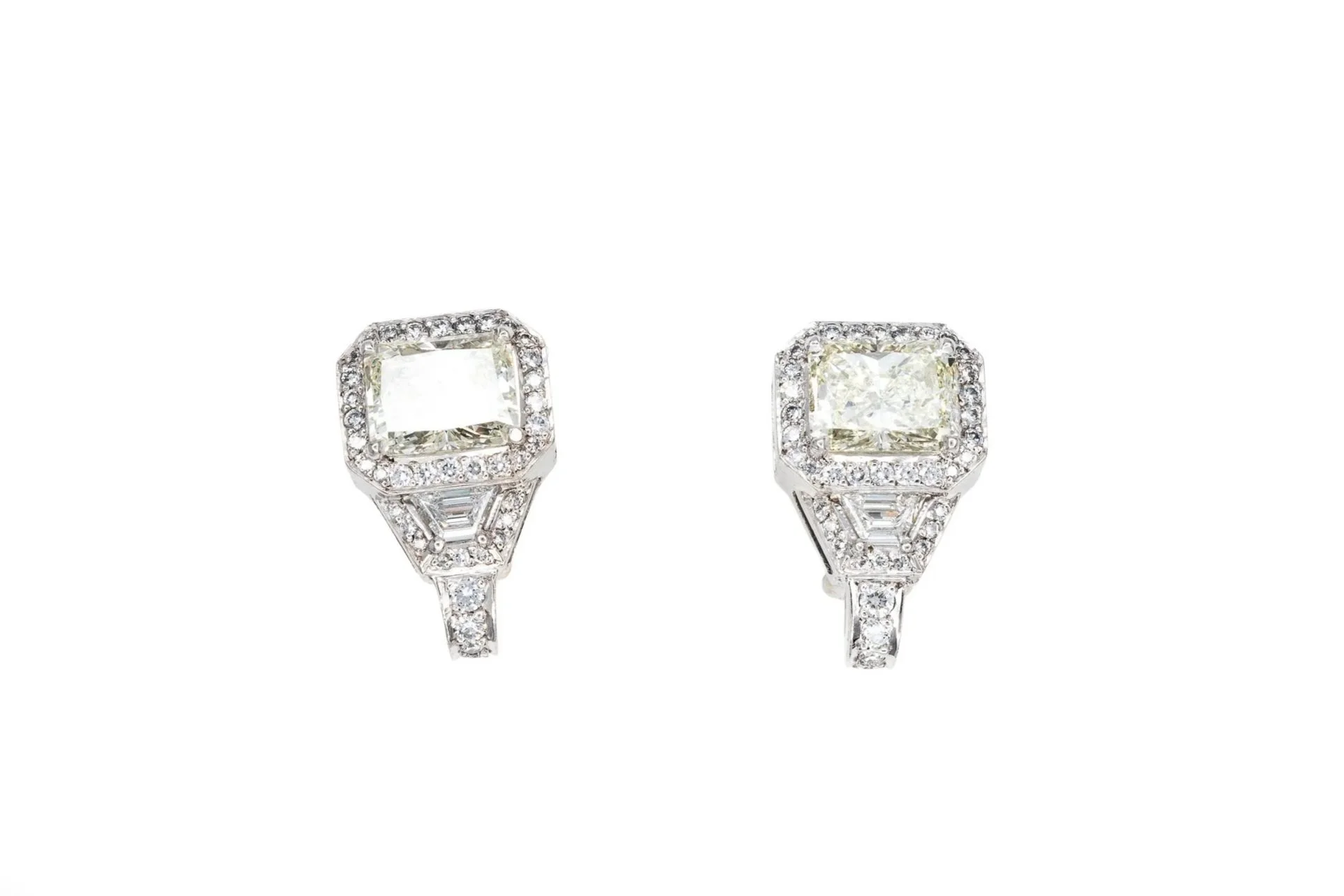 (T)Platinum Radiant Trapezoid Step Cut Diamond Drop Stud Earrings