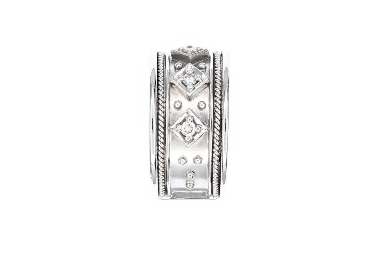 (S)White Gold Round Brilliant Cut Diamond Band