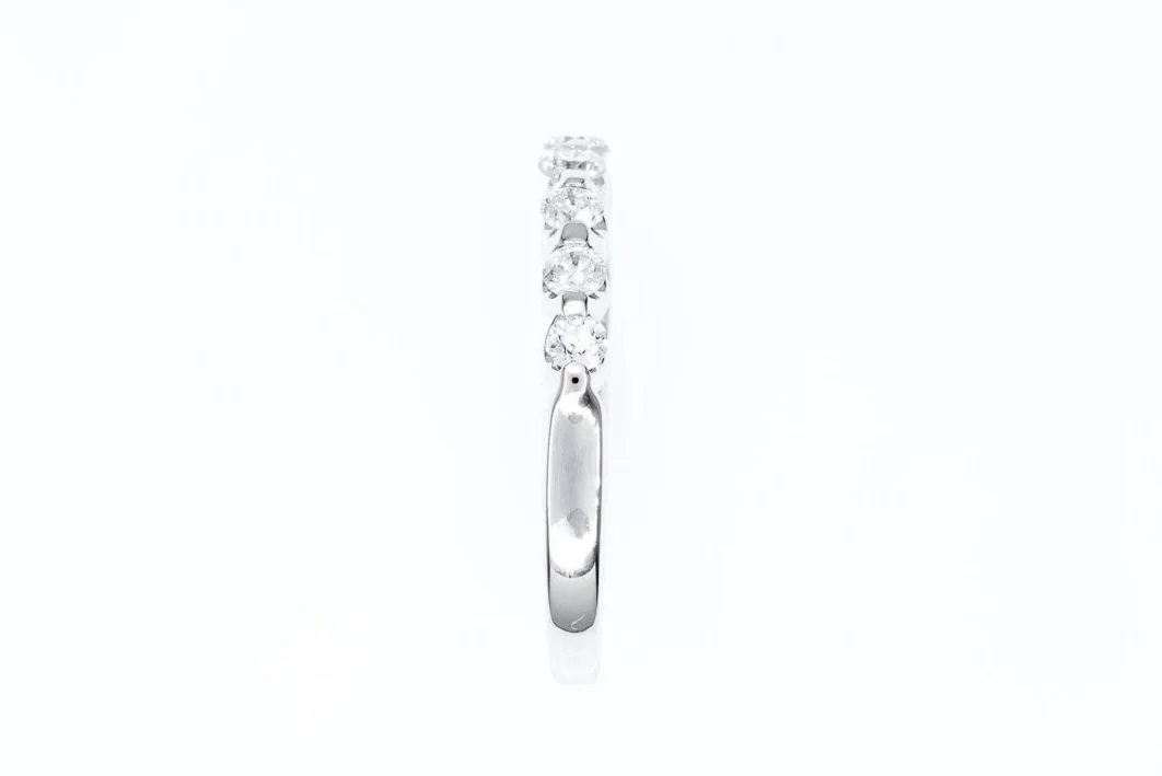(S)White Gold Round Brilliant Cut Diamond Band