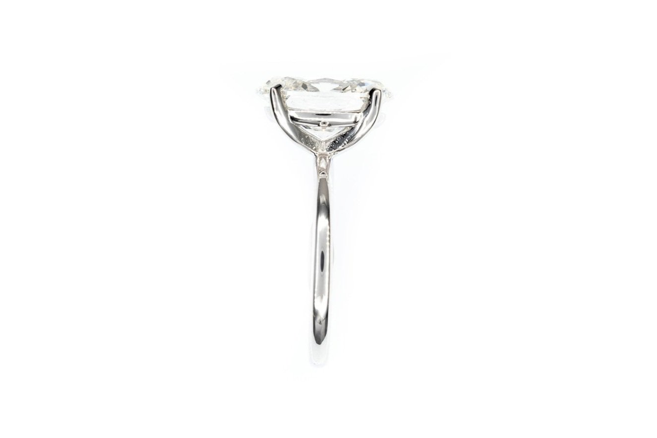 (S)White Gold Solitaire Oval Cut Lab Grown Diamond Engagement Ring