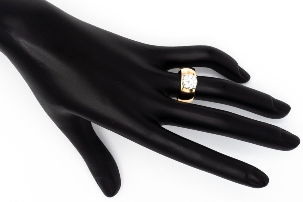 (H)Yellow Gold Solitaire Round Brilliant Cut Diamond Engagement Ring